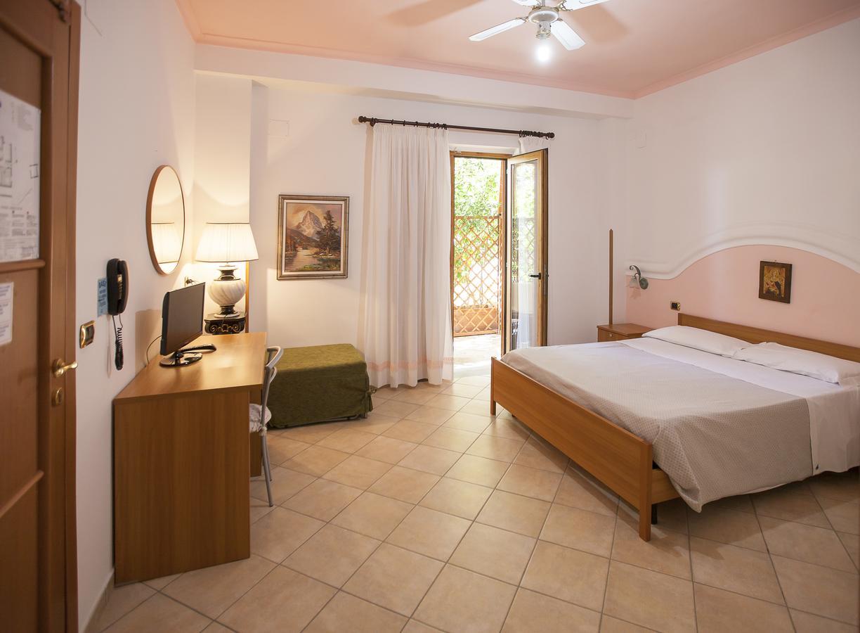 Oasi Relais Bed & Breakfast Vico Equense Eksteriør bilde